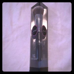 Sigma F82  Round Kabuki Brush